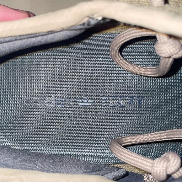 Yeezy Earth - Picture 7 of 16